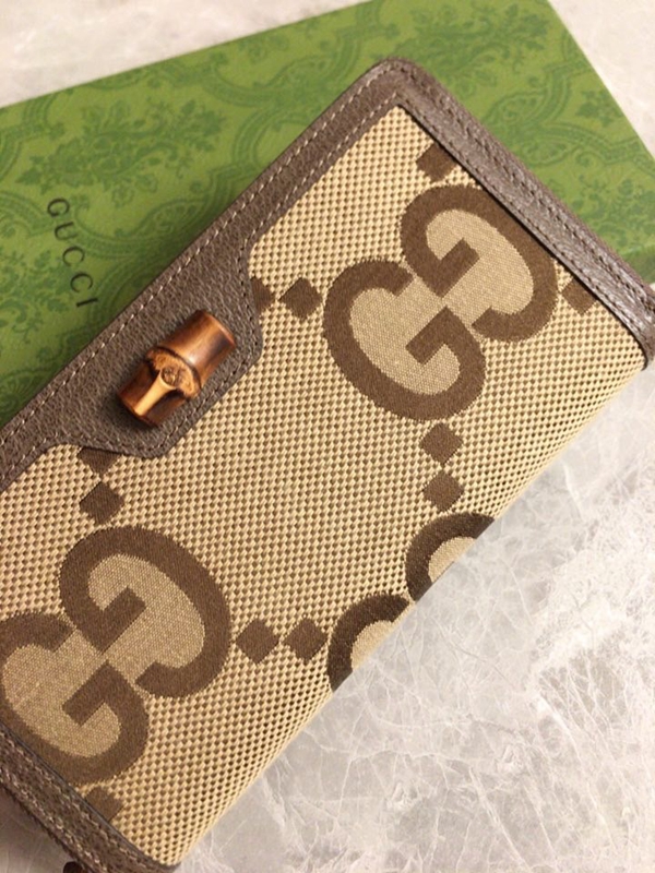 グッチ財布 レプリカ側面デザイン
